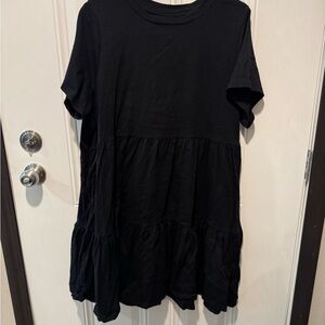 Old Navy Black T-Shirt